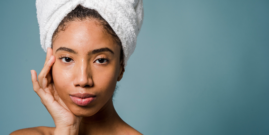 PEAU SÈCHE OU DÉSHYDRATER ? FAITES LA DIFFÉRENCE